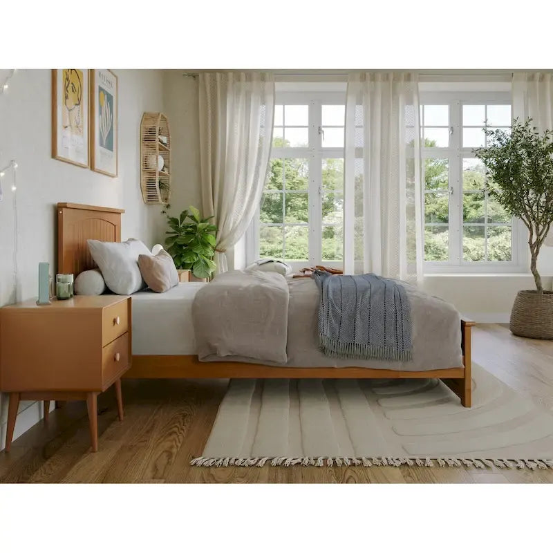 Lit plateforme bas avec pied de lit assorti